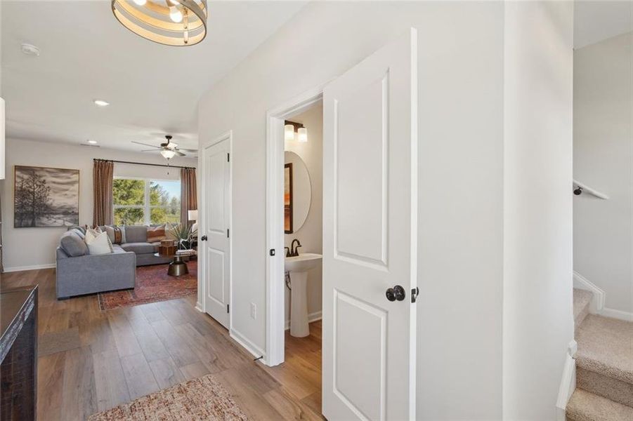 Furnished interior view inside a new home in Oakmont, Dallas (Image 10).