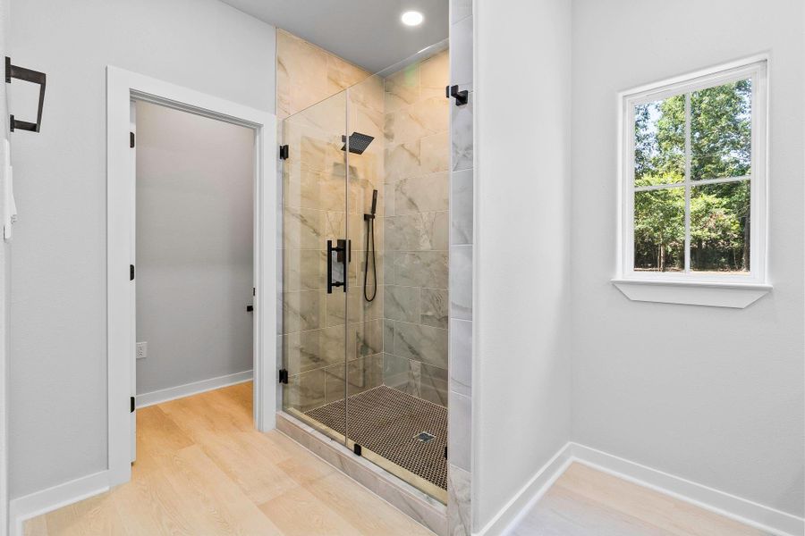 Spacious, unfurnished interior of a new home in , Onalaska (Image 20). Spacious, unfurnished interior of a new home in , Onalaska (Image 20).