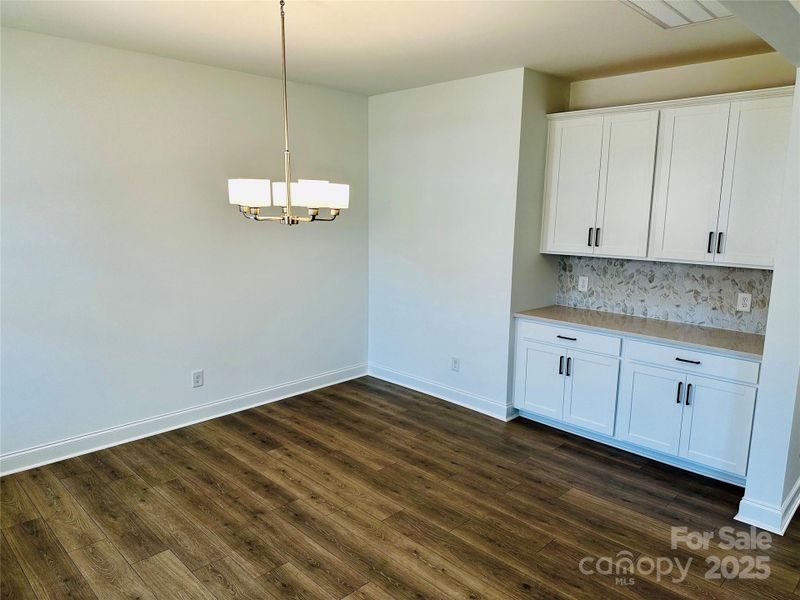 1102 Sugar Creek Road ~ Ready Now! 1102 Sugar Creek Road ~ Ready Now!