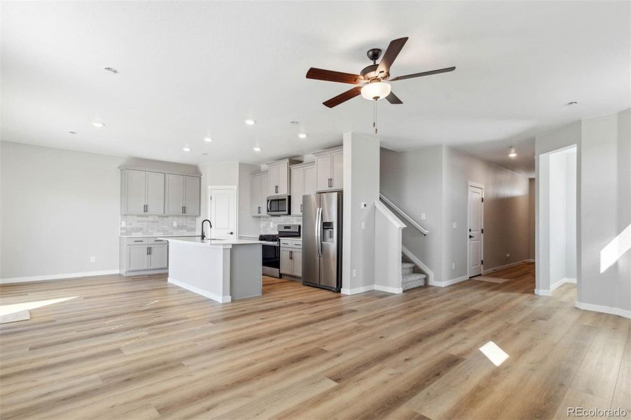 Spacious, unfurnished interior of a new home in Second Creek Farm, Commerce City (Image 16).