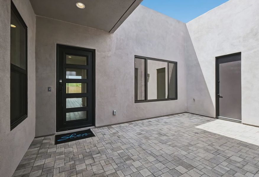 Courtyard - 7 of 29