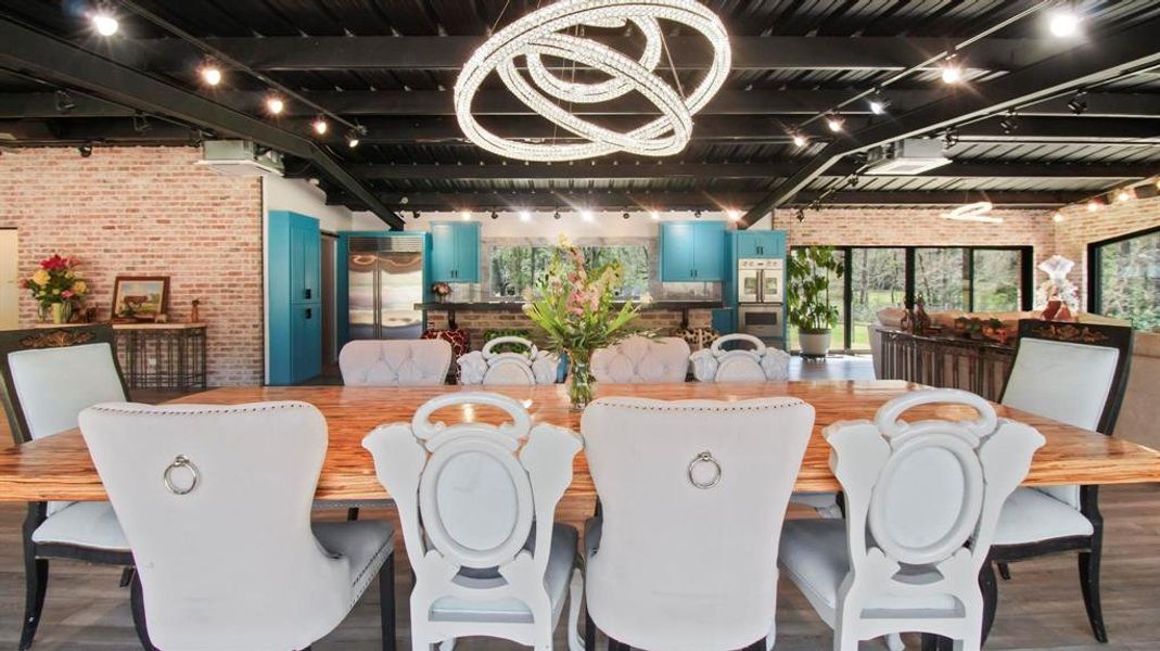 Community amenities in , Richards (Image 29).