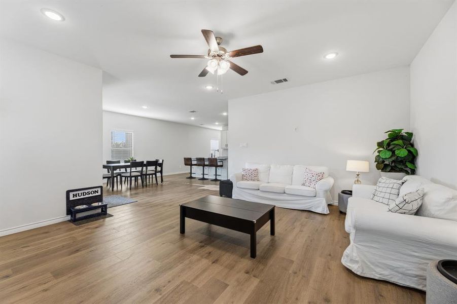 Furnished interior view inside a new home in Spiritas Ranch, Little Elm (Image 5). Furnished interior view inside a new home in Spiritas Ranch, Little Elm (Image 5).