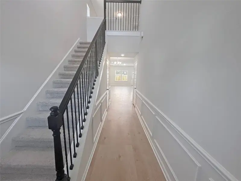 The Robin II- Foyer. Sample image to be used for example only, colors, options and upgrades vary. The Robin II- Foyer. Sample image to be used for example only, colors, options and upgrades vary.