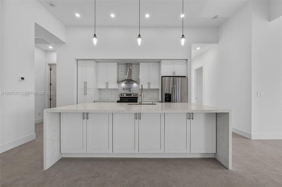 Furnished interior view inside a new home in , Cape Coral (Image 5).