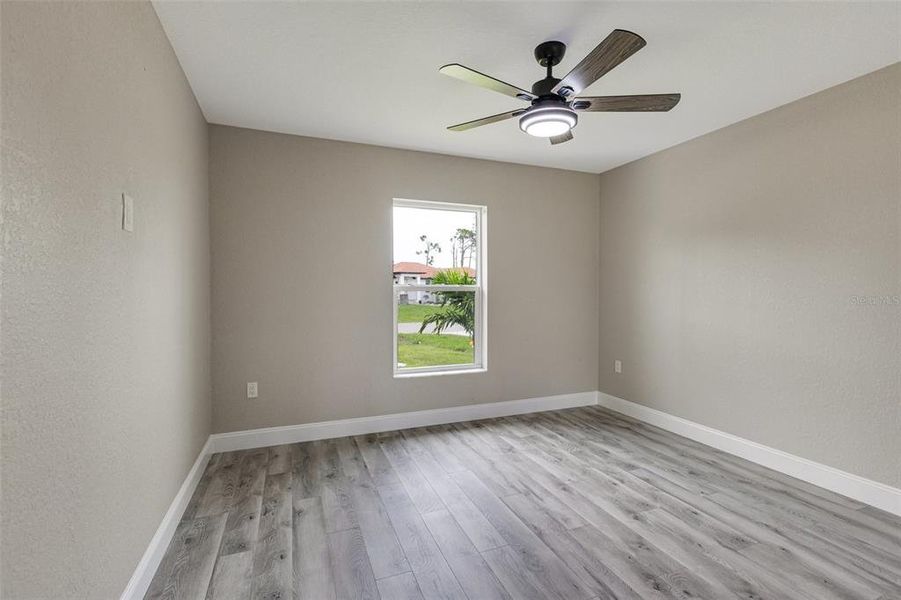 Spacious, unfurnished interior of a new home in , Rotonda West (Image 18).