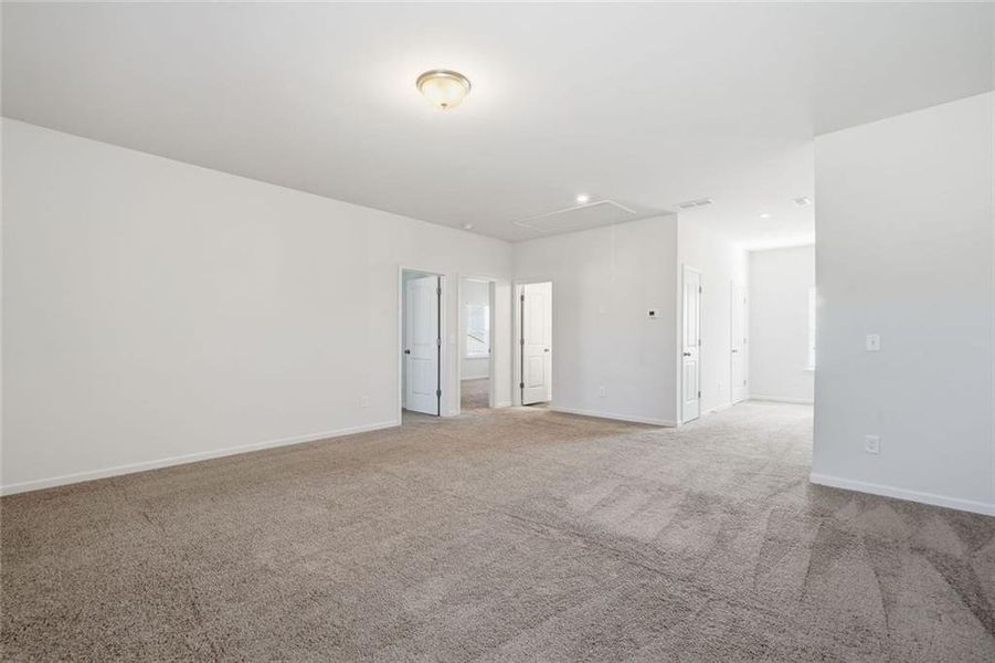 Spacious, unfurnished interior of a new home in , Calhoun (Image 18).