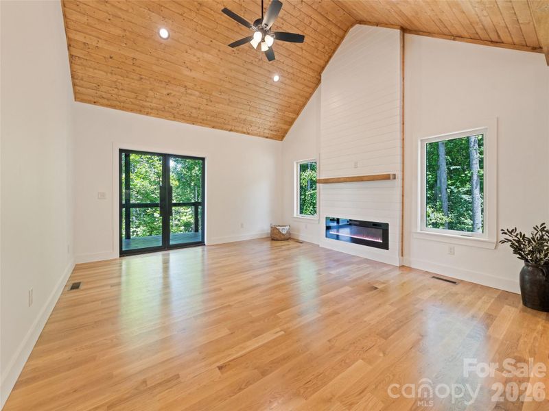 Spacious, unfurnished interior of a new home in , Clyde (Image 18).