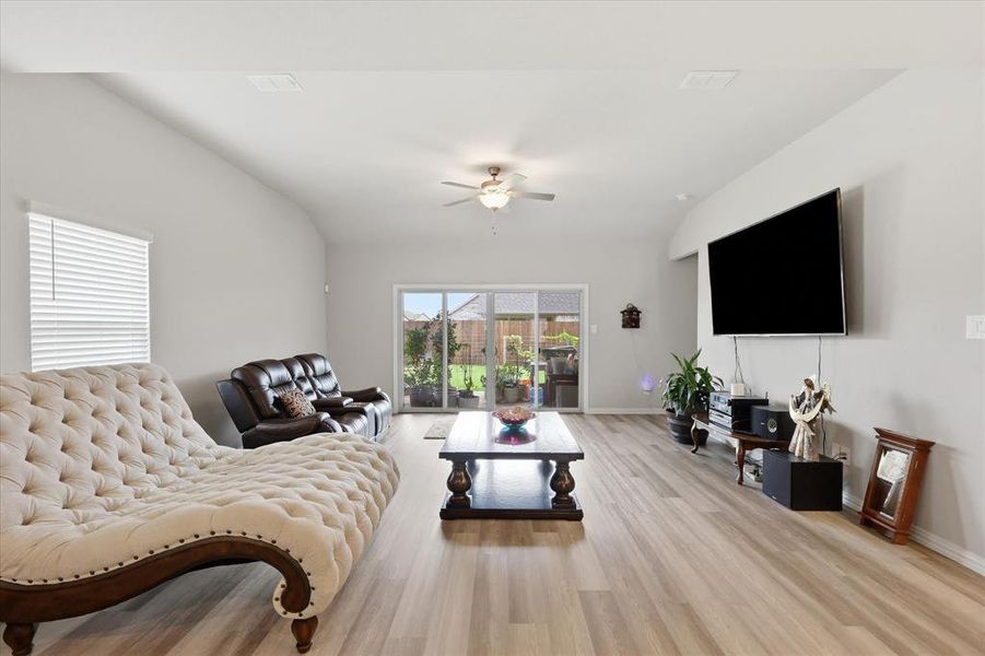 Furnished interior view inside a new home in Stonehaven, Seagoville (Image 28).