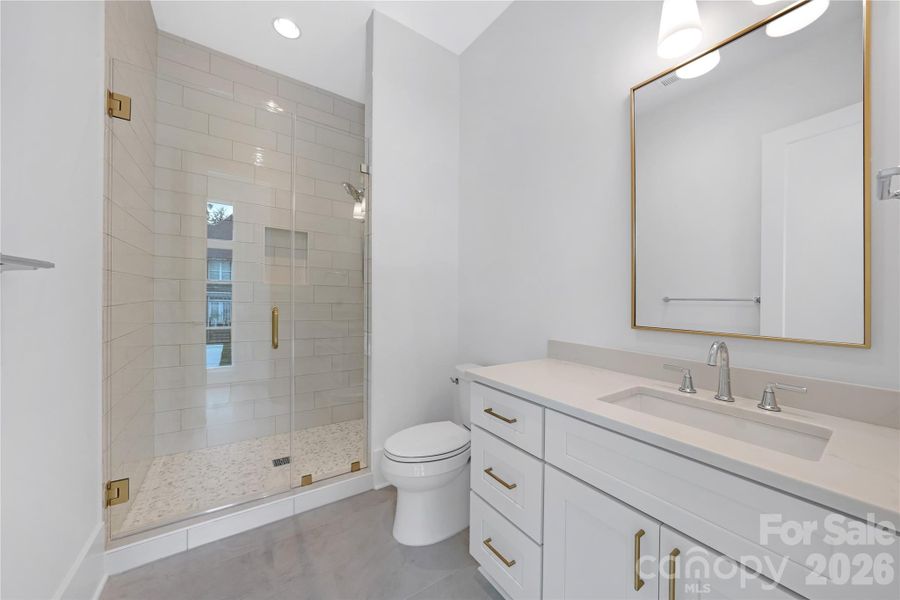 Ensuite Bathroom for Representation