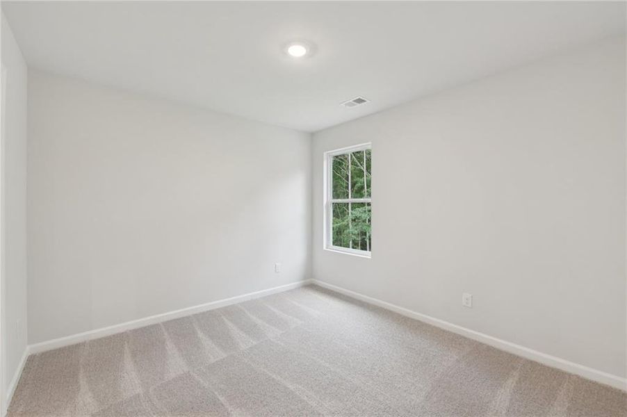 Spacious, unfurnished interior of a new home in Stephen's Landing, Loganville (Image 14).