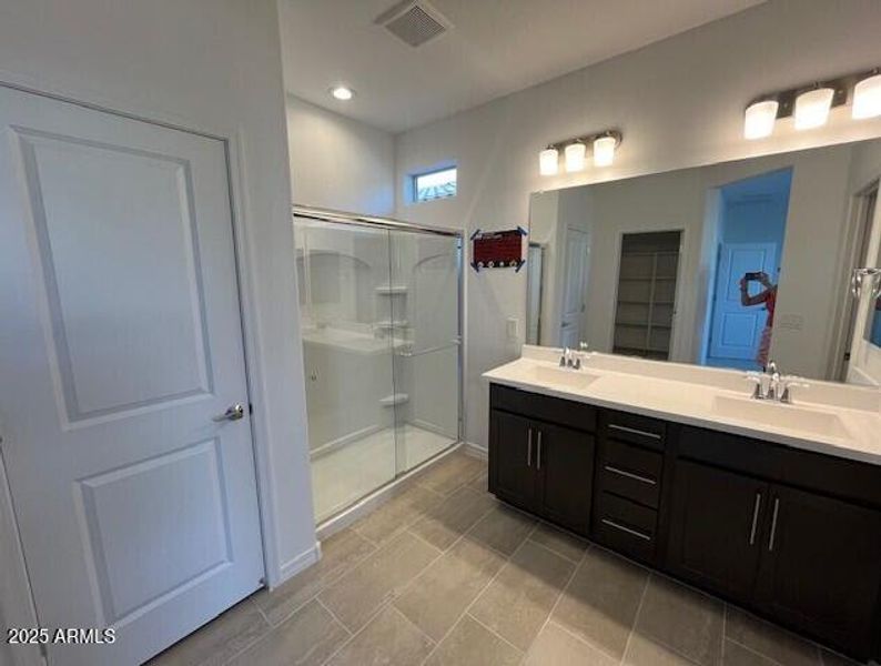 5031 N 88TH Avenue - Ready Now