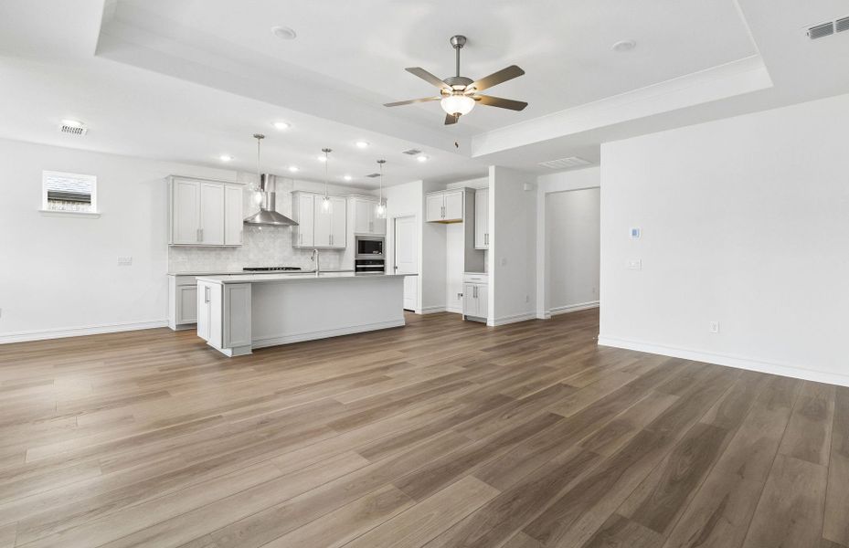 Spacious, unfurnished interior of a new home in Del Webb at Trinity Falls, McKinney (Image 21).