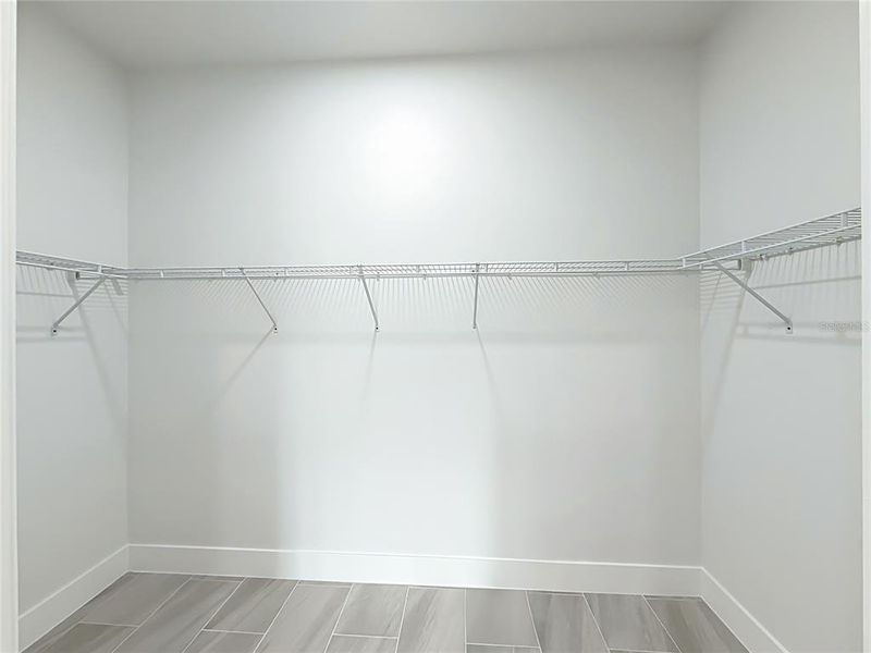 Spacious, unfurnished interior of a new home in , Ocala (Image 25).
