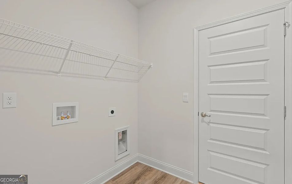 Spacious, unfurnished interior of a new home in Canterbury Villas, Carrollton (Image 22).