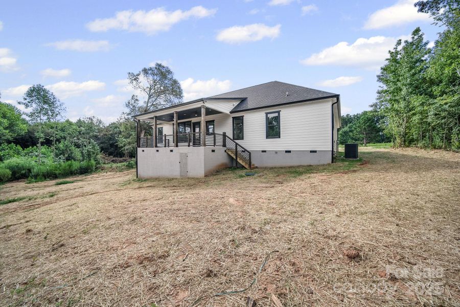 Image 40 of a home in .