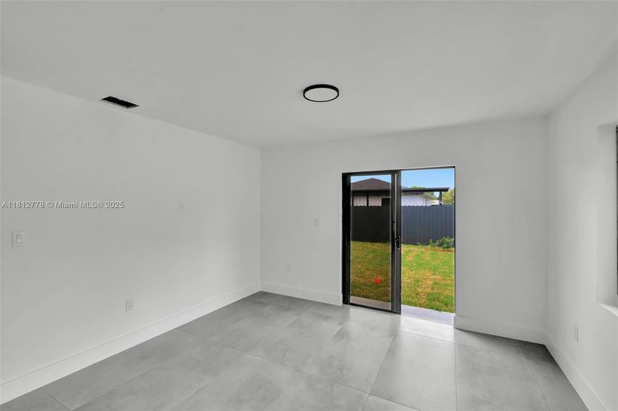 Spacious, unfurnished interior of a new home in , Miami Gardens (Image 54).