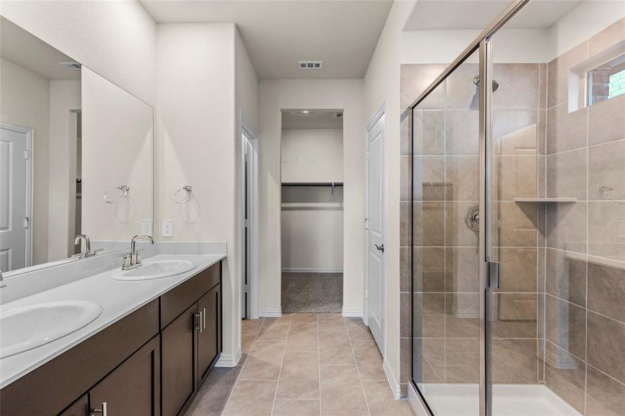 Furnished interior view inside a new home in Stratton Place, Greenville (Image 13).