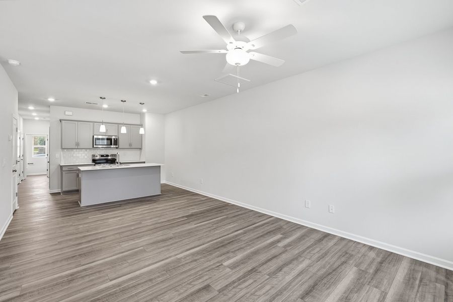 Spacious, unfurnished interior of a new home in Lakeview Village, Charlotte (Image 16).