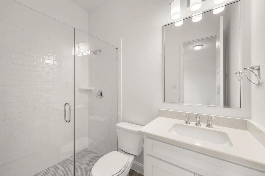 The Lorenzo III Full Bath