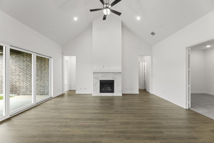 Representative unfurnished interior of a home built from the Elizabeth - 60 ft Home Site by Rockwell Homes in Nelson Lake Estates, Rockwall (Image 24). Representative unfurnished interior of a home built from the Elizabeth - 60 ft Home Site by Rockwell Homes in Nelson Lake Estates, Rockwall (Image 24).