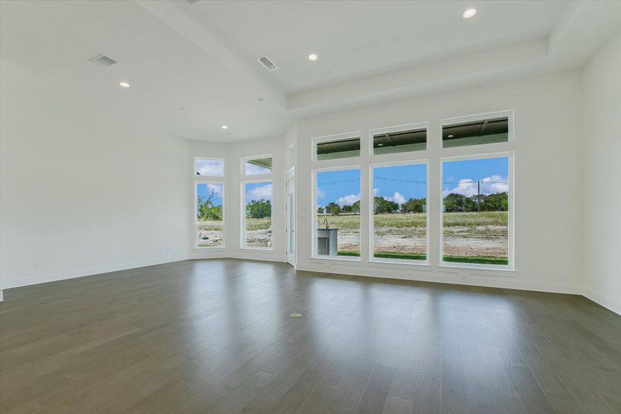 Representative unfurnished interior of a home built from the Vanderpool II by Giddens Homes in Whispering Wind, Bertram (Image 73).