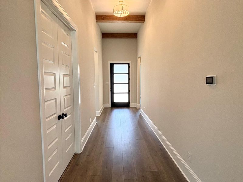 Spacious, unfurnished interior of a new home in Fulbrook on Fulshear Creek, Fulshear (Image 25).