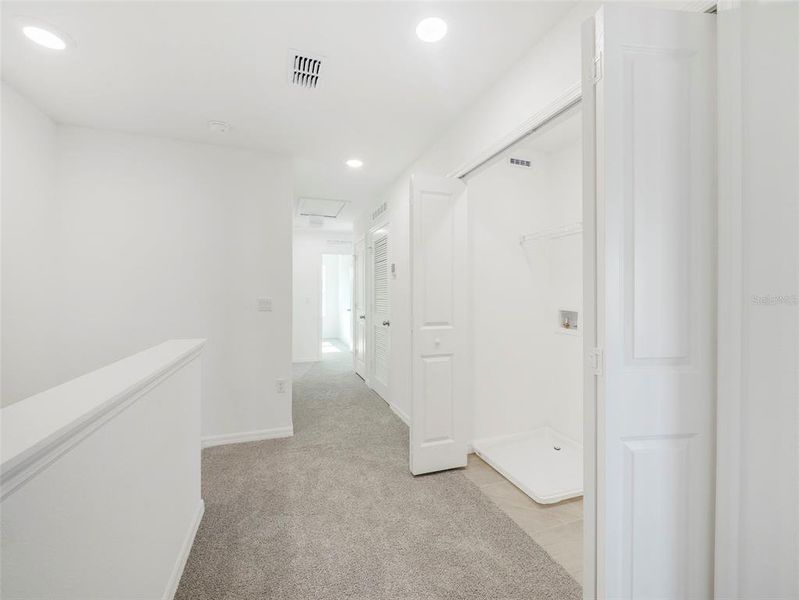 Spacious, unfurnished interior of a new home in Aulin Square, Oviedo (Image 23).