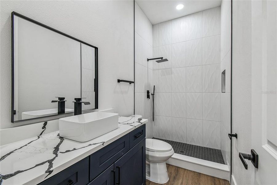 Furnished interior view inside a new home in , Spring Hill (Image 9).