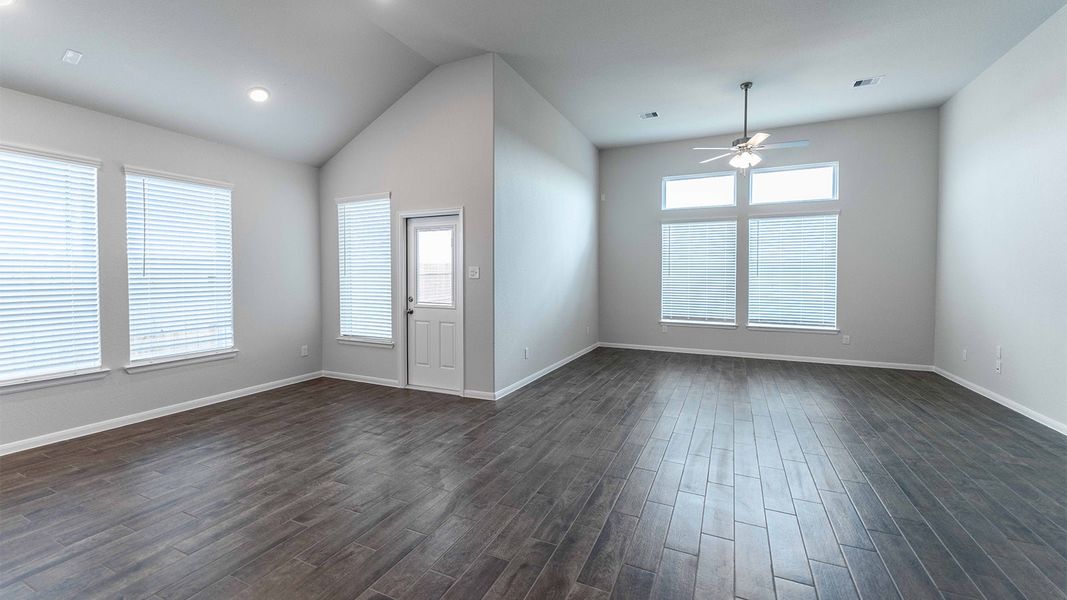Spacious, unfurnished interior of a new home in Creekhaven, Arcola (Image 22).