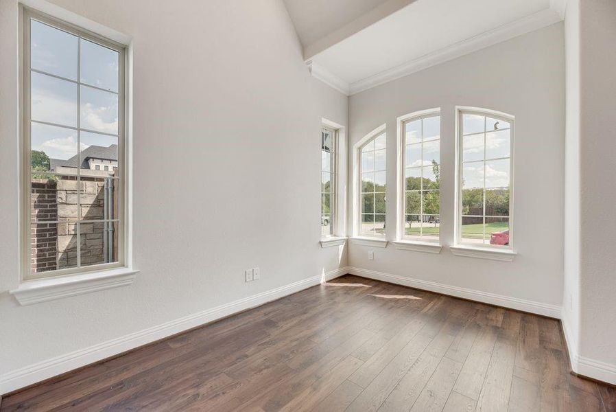 Spacious, unfurnished interior of a new home in Heritage Ridge Estates, Plano (Image 28).