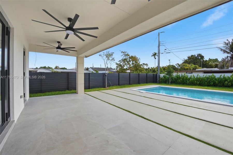 Exterior details and patio area of a home in , Miami (Image 24).