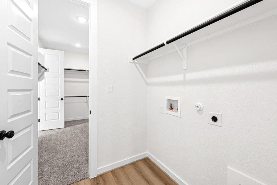 Spacious, unfurnished interior of a new home in University Heights, Round Rock (Image 31).