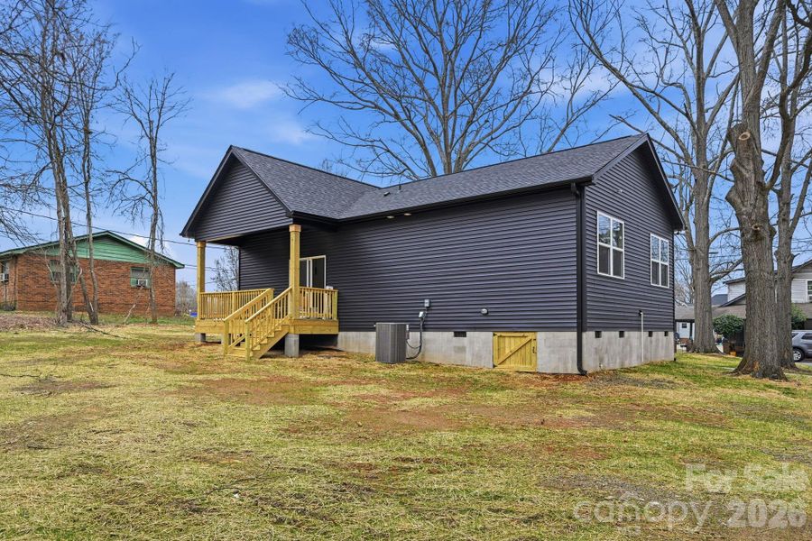 Exterior details and patio area of a home in , Monroe (Image 16).