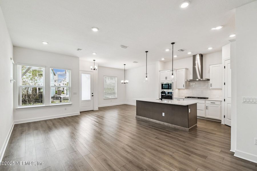 Spacious, unfurnished interior of a new home in Granville at eTown 34', Jacksonville (Image 15).