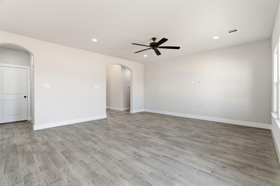 Spacious, unfurnished interior of a new home in , Bridgeport (Image 16).