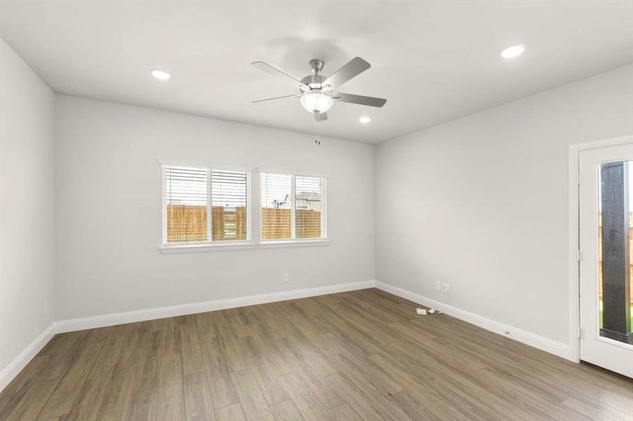 05-451-sweet-spring-lavon-tx-living-room