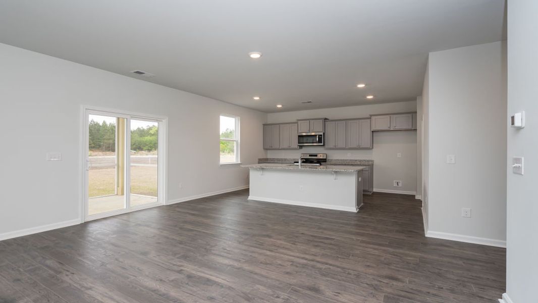 Representative unfurnished interior of a home built from the GALEN by D.R. Horton in Island Green, Myrtle Beach (Image 26).