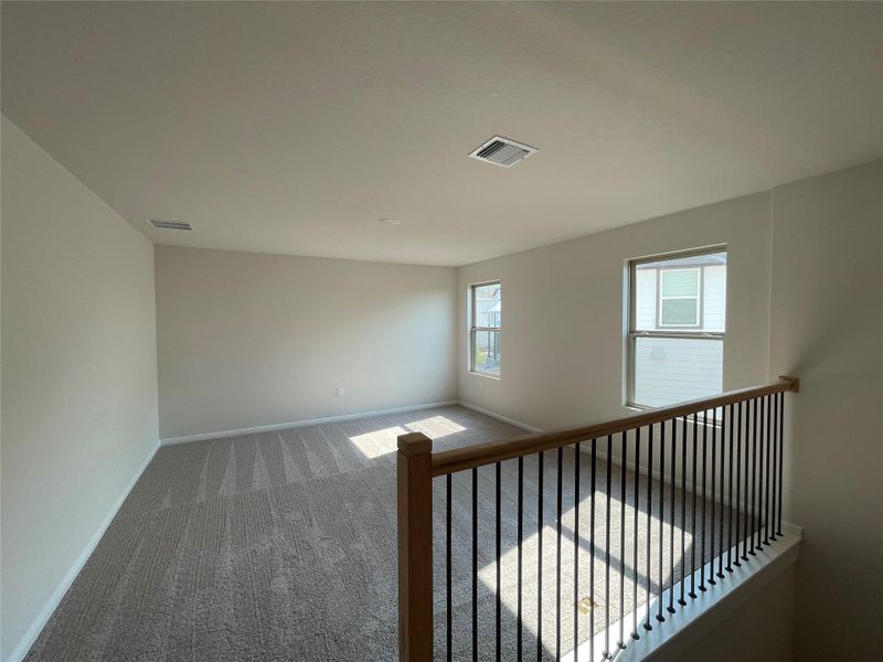 Spacious, unfurnished interior of a new home in Covered Bridge, Hutto (Image 29).