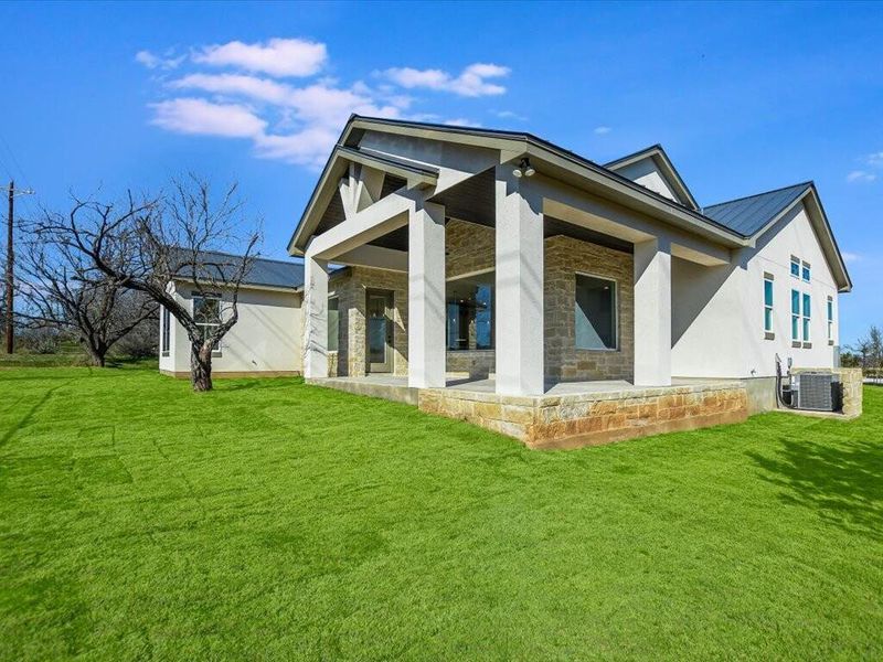 Exterior details and patio area of a home in , Horseshoe Bay (Image 22).