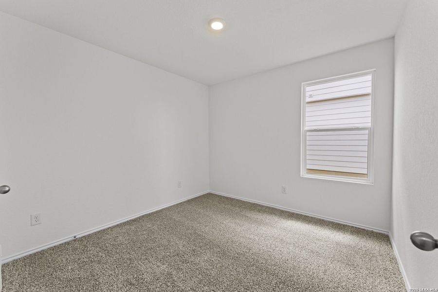 Spacious, unfurnished interior of a new home in Avenida, Converse (Image 22).