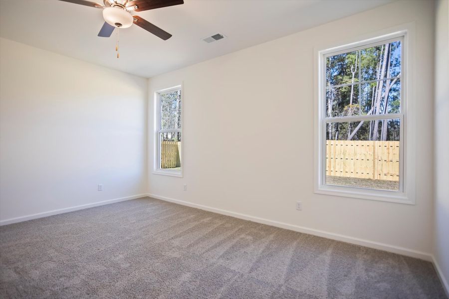 Spacious, unfurnished interior of a new home in Whiskey Run, New Ellenton (Image 17).