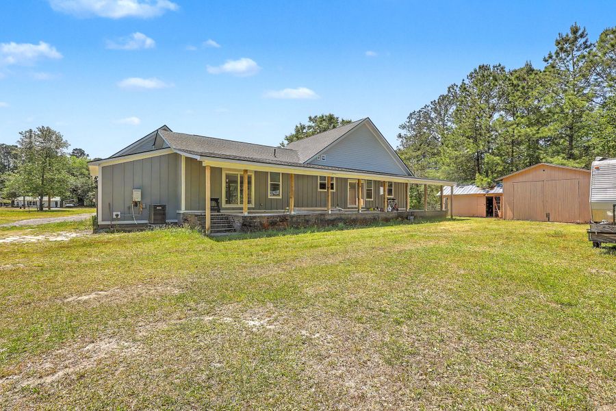 Exterior details and patio area of a home in , Moncks Corner (Image 28).