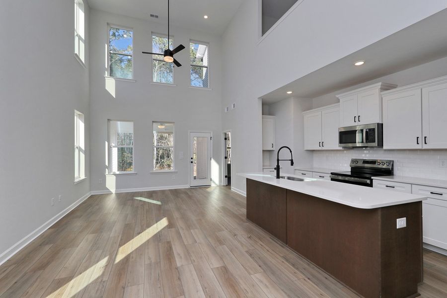 Furnished interior view inside a new home in Bally Castle, Murrells Inlet (Image 7).