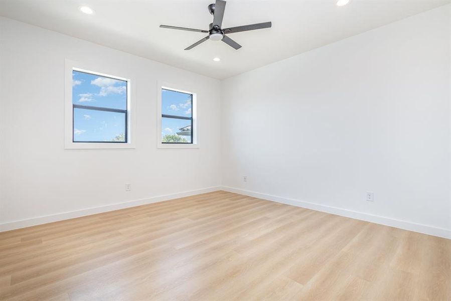 Spacious, unfurnished interior of a new home in , Colleyville (Image 32).