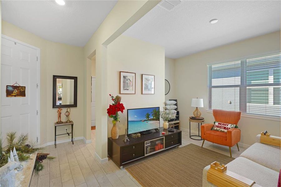 Furnished interior view inside a new home in , Kissimmee (Image 4).