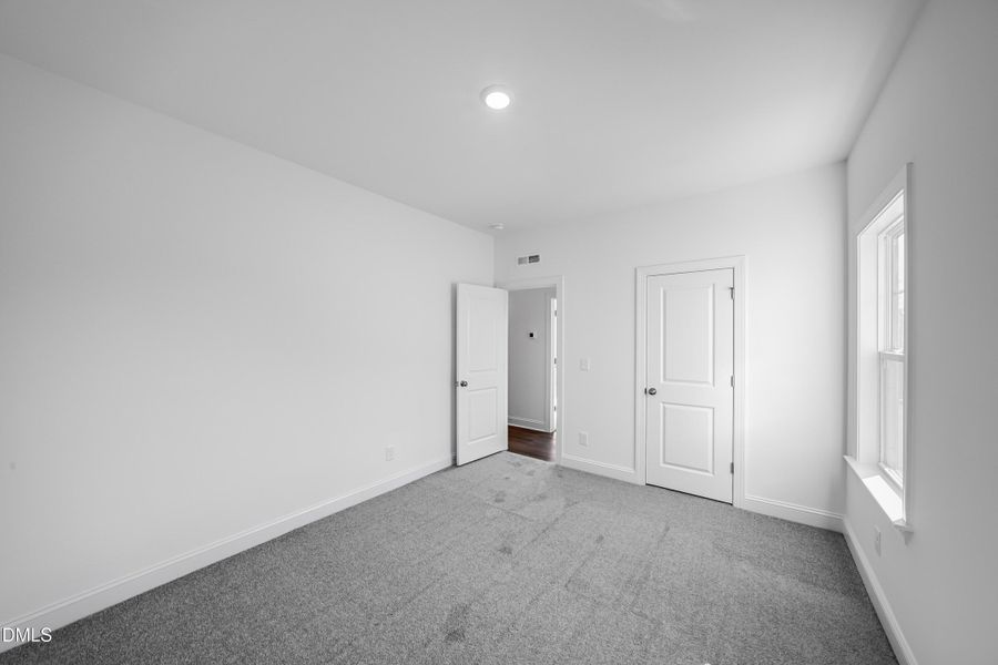 SUN_Stoneriver_Pic_EastmanIII_Bed4_2of2