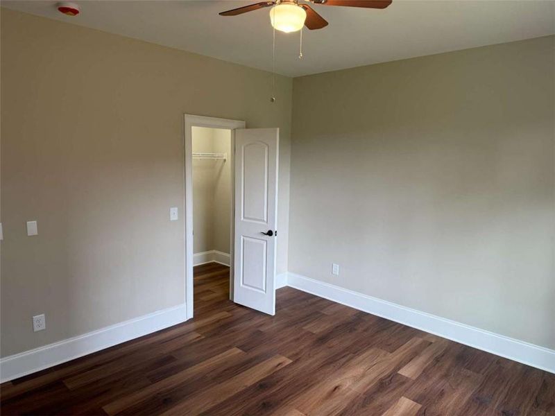 Spacious, unfurnished interior of a new home in , Mansfield (Image 44).