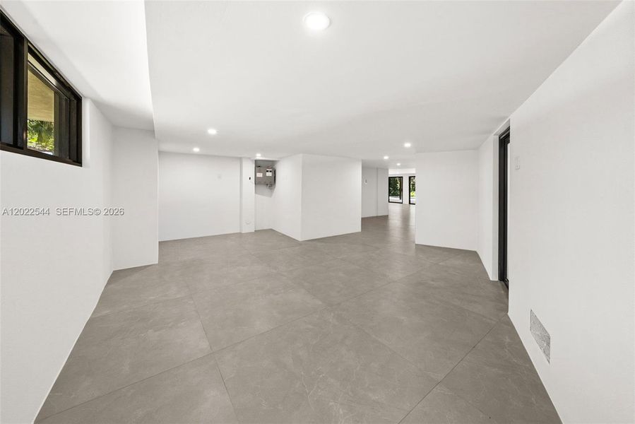 Spacious, unfurnished interior of a new home in , Miami (Image 20). Spacious, unfurnished interior of a new home in , Miami (Image 20).