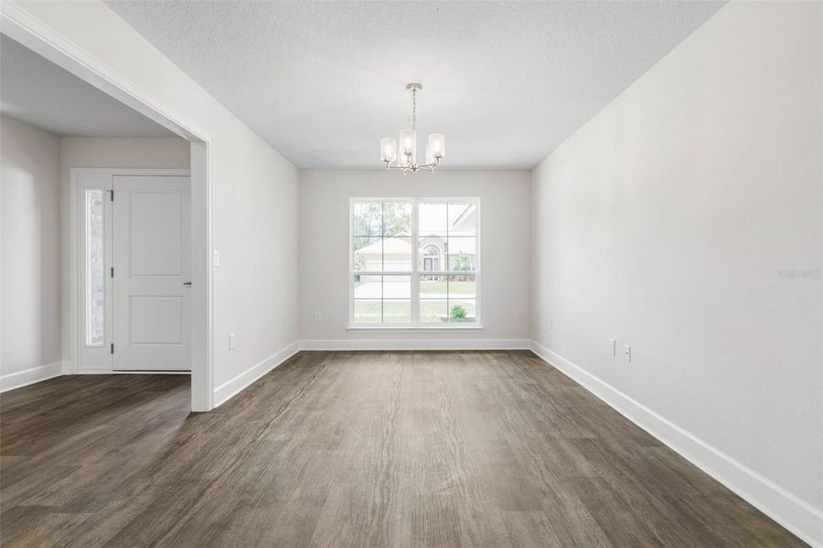 Spacious, unfurnished interior of a new home in Arbor Park, Leesburg (Image 19).